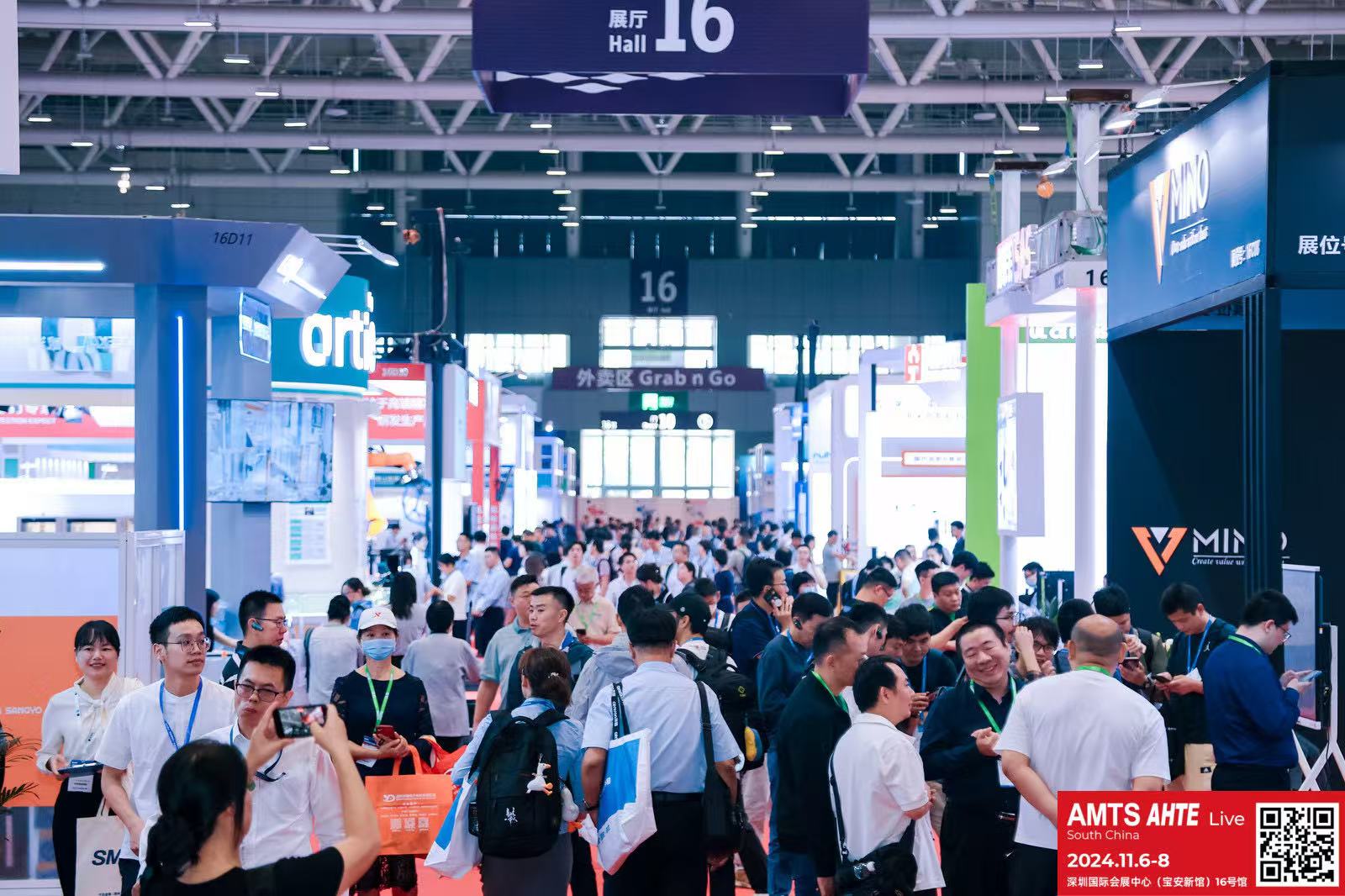 许多人在排队 描述已自动生成